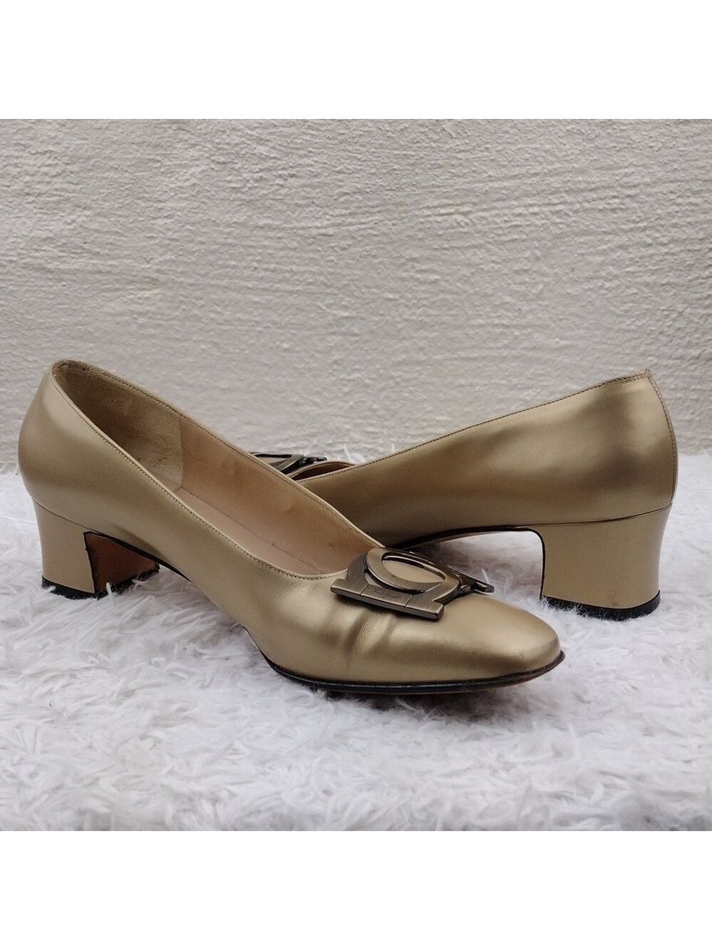 Salvatore Ferragamo Vintage Gold Leather Upper Square Toe Low Heel Pump Shoes
